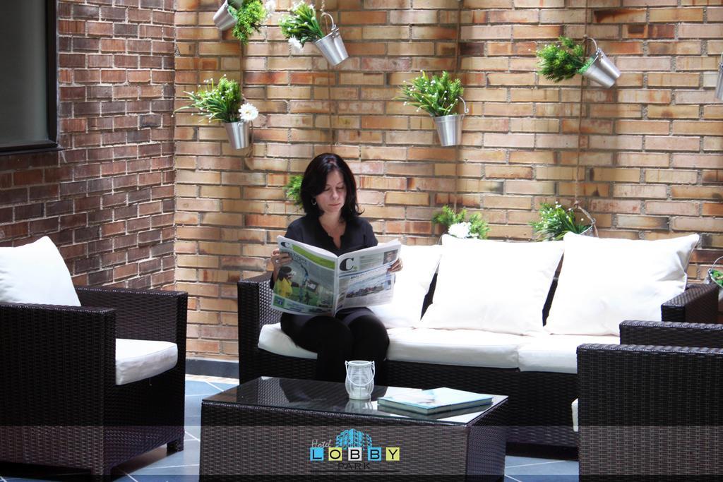 Lobby Park 호텔 메딜린 외부 사진